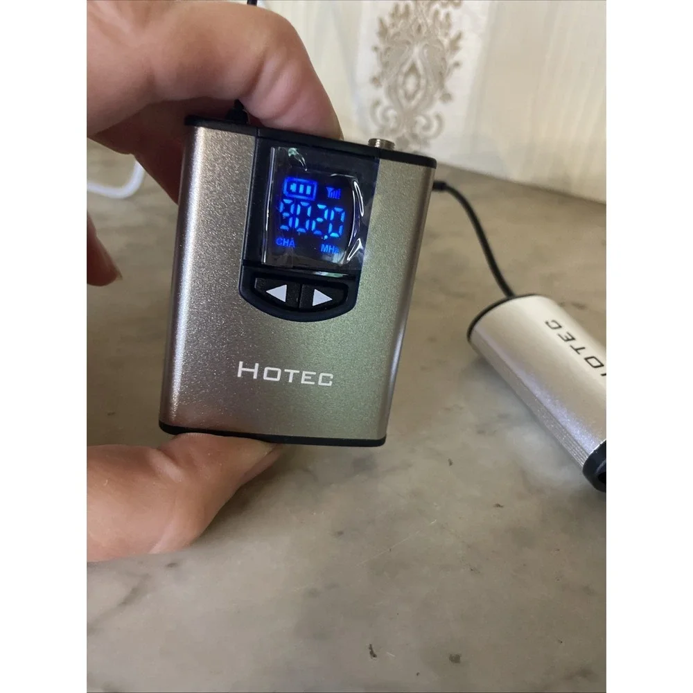 Hotec H-U05 | Wireless Headset Lavalier Microphone | Cover Extra Cords Needed